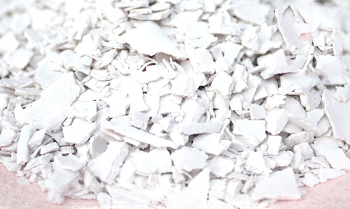  藕粉屬一種堿性的物料，所以對于普通振動篩的選擇就需要注意其材質方面。